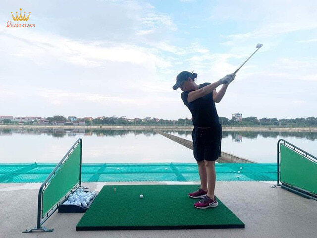 chi phí học đánh golf
