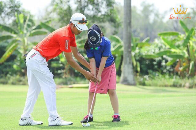 chi phí học đánh golf