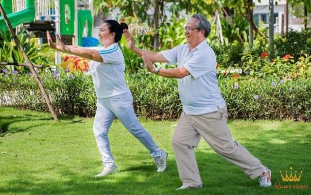 dau nhuc xuong khop o nguoi gia
