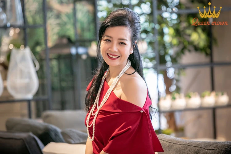 NSƯT Chiều Xuân tươi tắn, trẻ trung đáng mơ ước tuổi U50